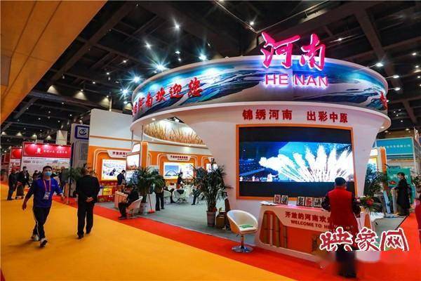 河南外贸服饰精品亮相郑交会，展示多元设计与行业活力